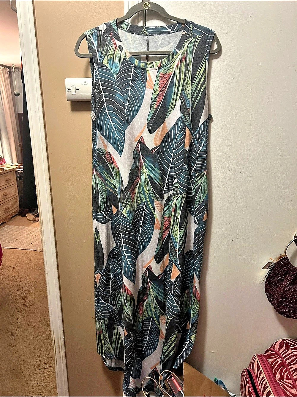 Women's Abstract Leaf Print Maxi Dress